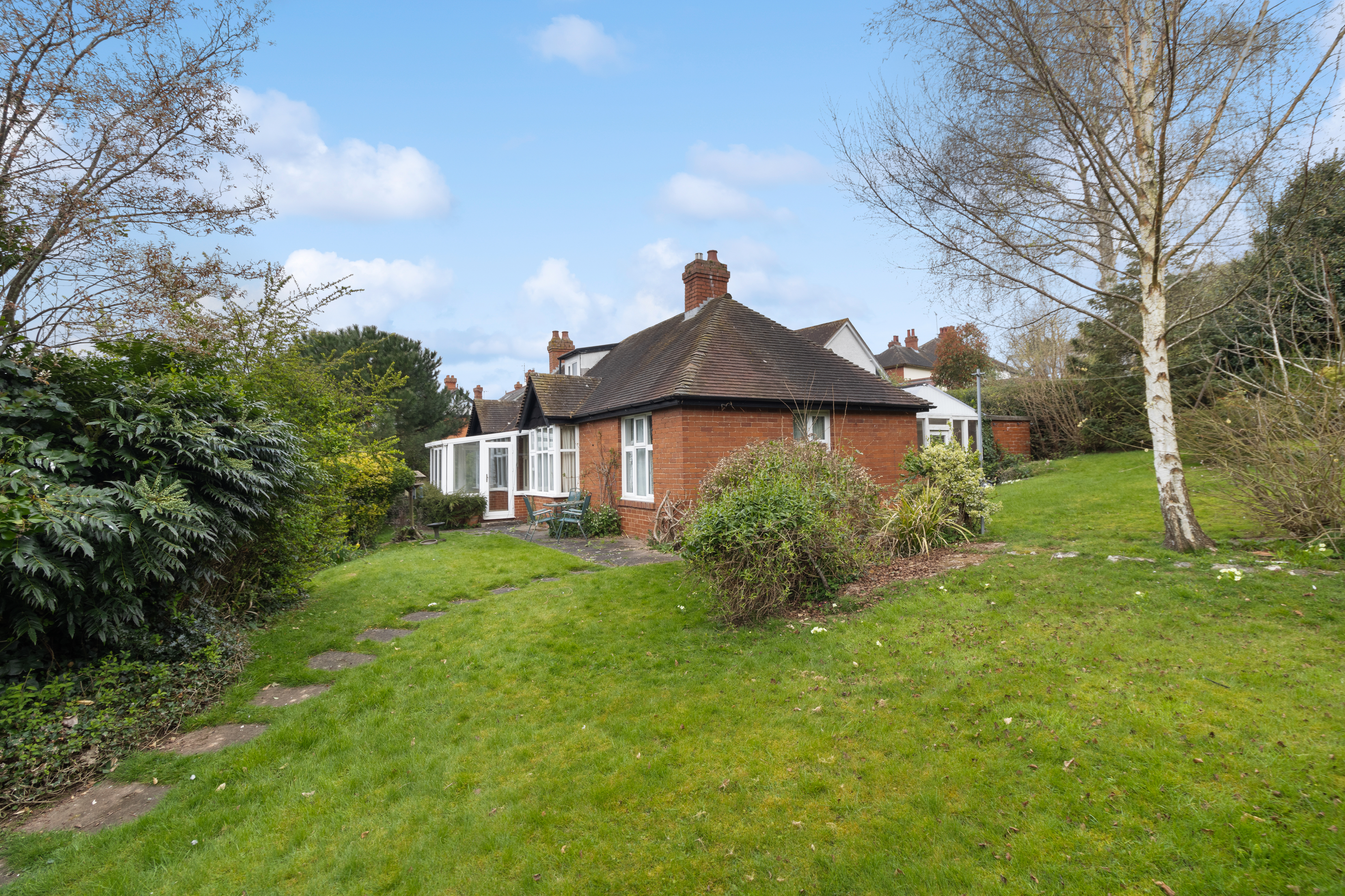 Holly Lodge, 20 Bank Crescent